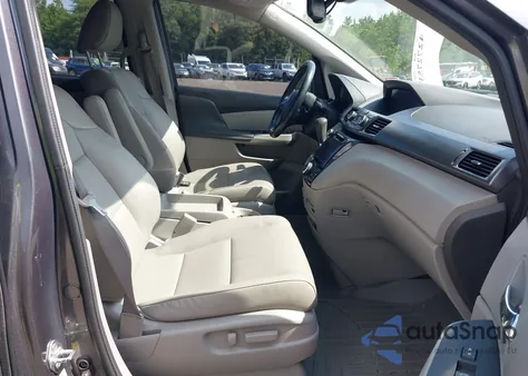 2015 Honda Odyssey Touring/Touring Elite из США, поврежденный, VIN 5FNRL5H96FB101164